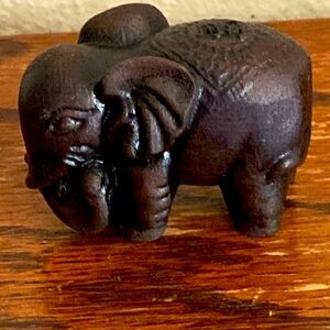 5/$10❤️❤️❤️NEW Miniature Dark Wood Elephant